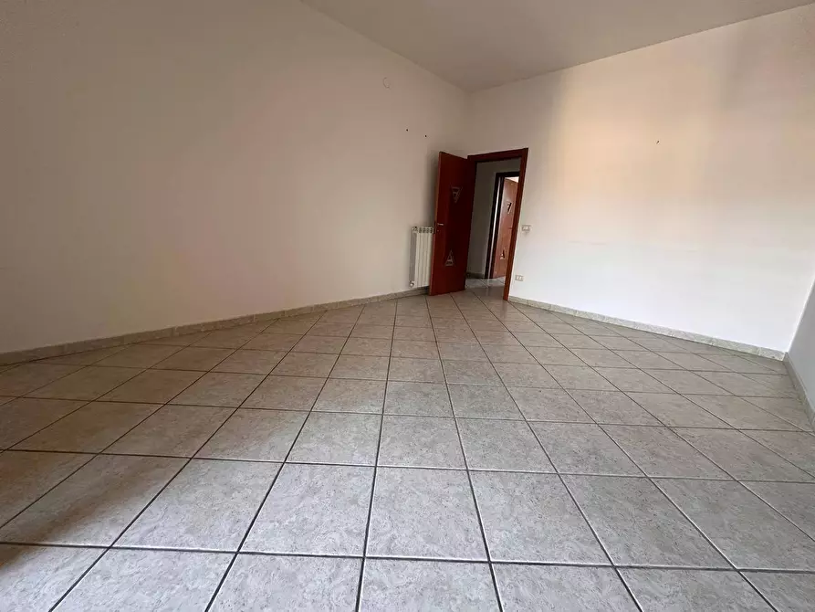 Immagine 24 di Appartamento in vendita  in Via Nazionale Appia a Curti