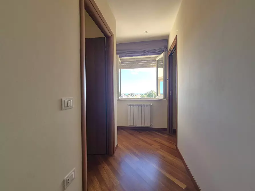 Immagine 4 di Ufficio in affitto  in Viale Crotone a Catanzaro