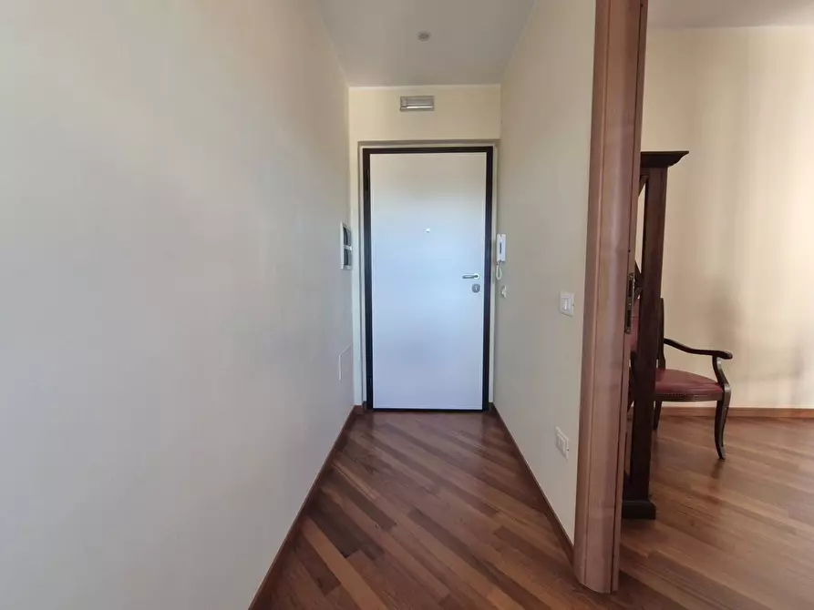 Immagine 10 di Ufficio in affitto  in Viale Crotone a Catanzaro