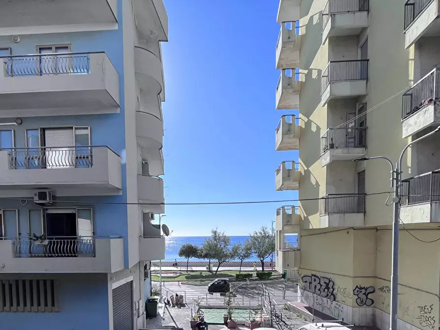 Immagine 1 di Appartamento in affitto  in Via Napoli a Catanzaro