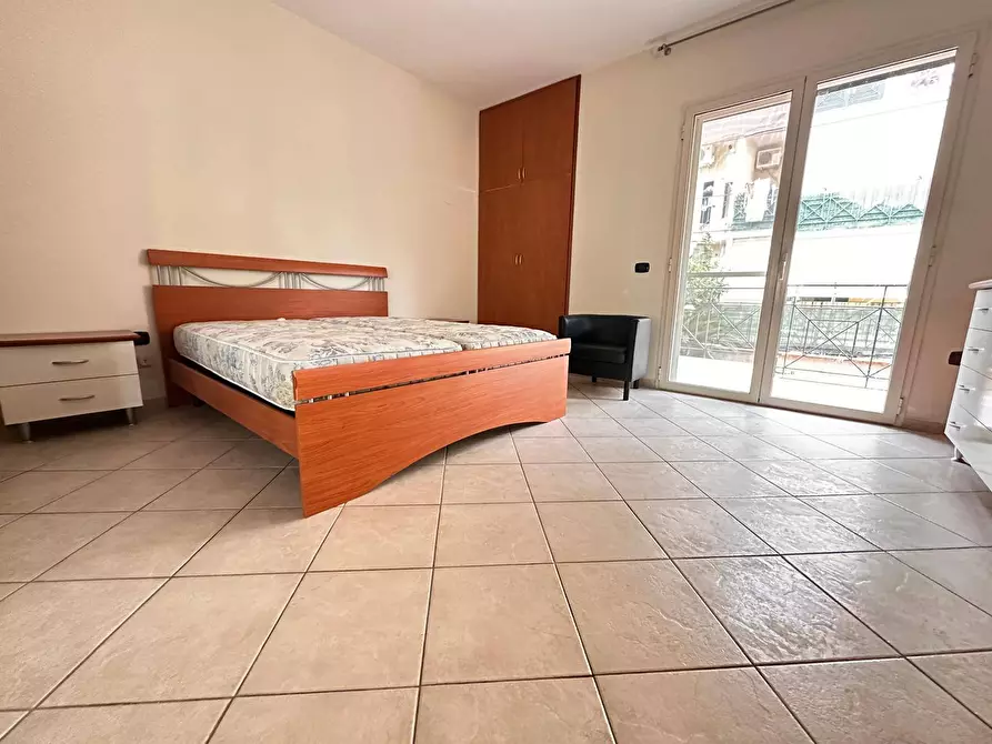 Immagine 19 di Appartamento in vendita  in Via Giuseppe Garibaldi a Casapulla