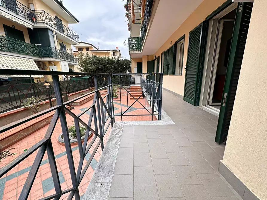 Immagine 10 di Appartamento in vendita  in Via Giuseppe Garibaldi a Casapulla