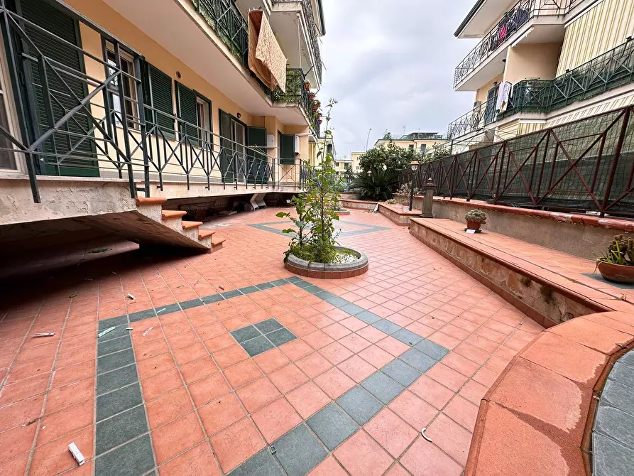 Immagine 13 di Appartamento in vendita  in Via Giuseppe Garibaldi a Casapulla