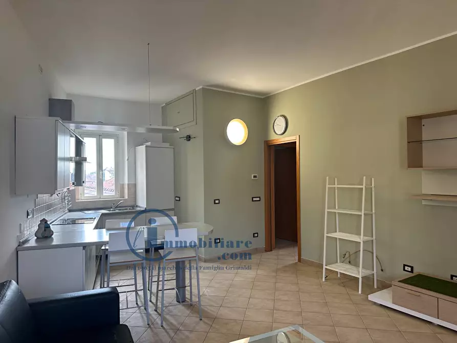 Immagine 3 di Appartamento in affitto  in Via Corsico a Milano