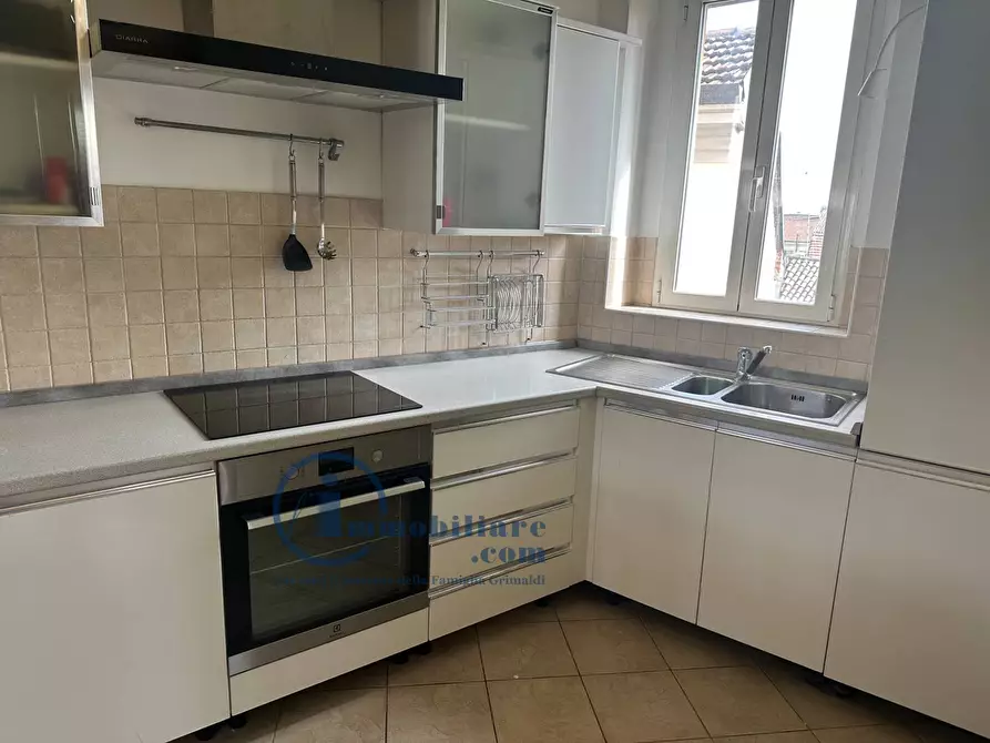 Immagine 8 di Appartamento in affitto  in Via Corsico a Milano