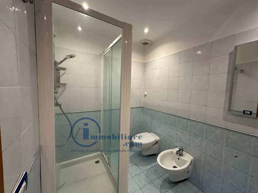 Immagine 11 di Appartamento in affitto  in Via Corsico a Milano