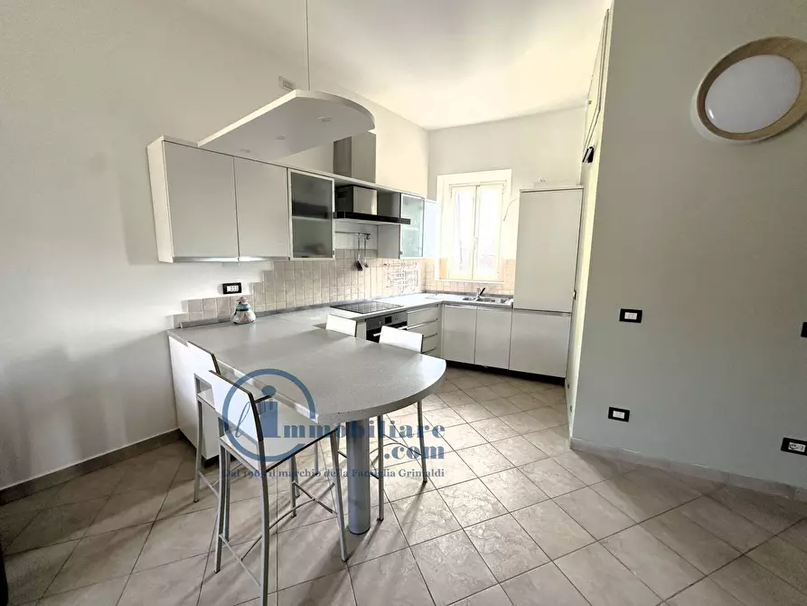 Immagine 14 di Appartamento in affitto  in Via Corsico a Milano