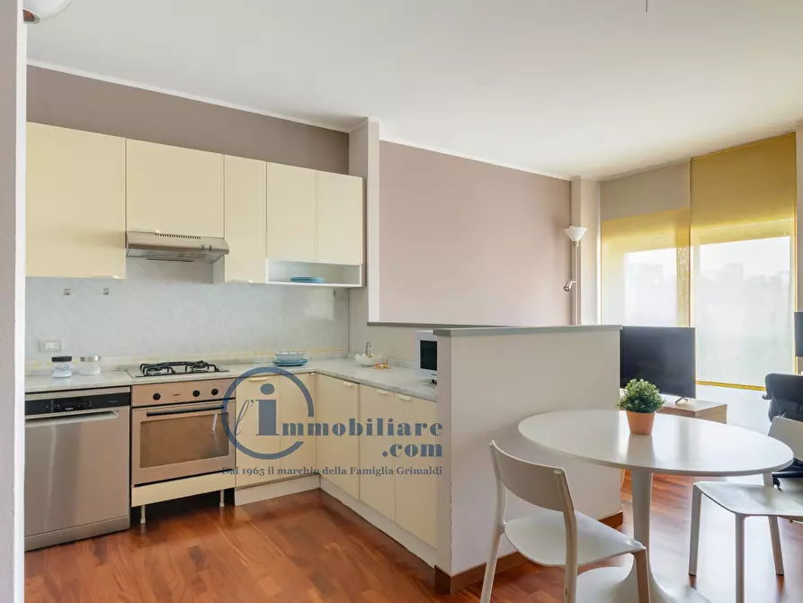 Immagine 10 di Appartamento in affitto  in VIA EUGENIO MONTALE a Milano