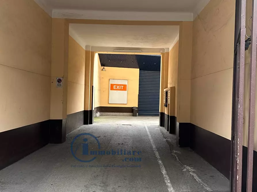 Immagine 5 di Laboratorio in affitto  in via cenisio a Milano