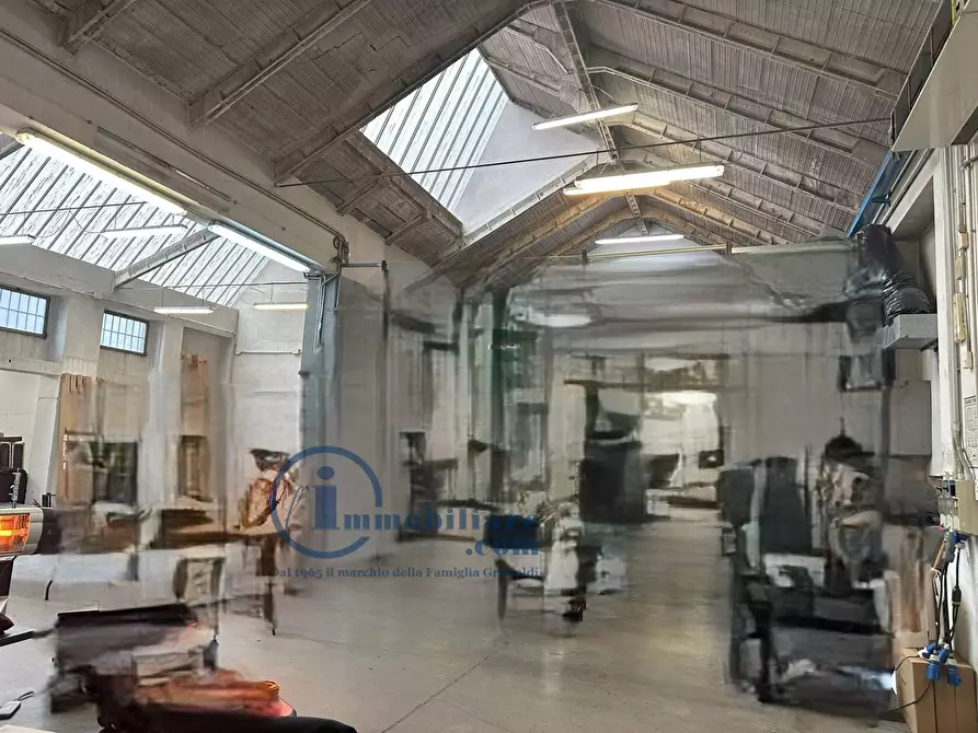 Immagine 12 di Laboratorio in affitto  in via cenisio a Milano