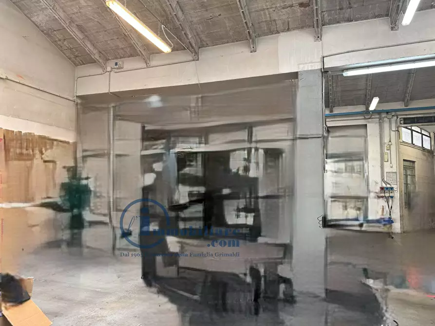 Immagine 13 di Laboratorio in affitto  in via cenisio a Milano