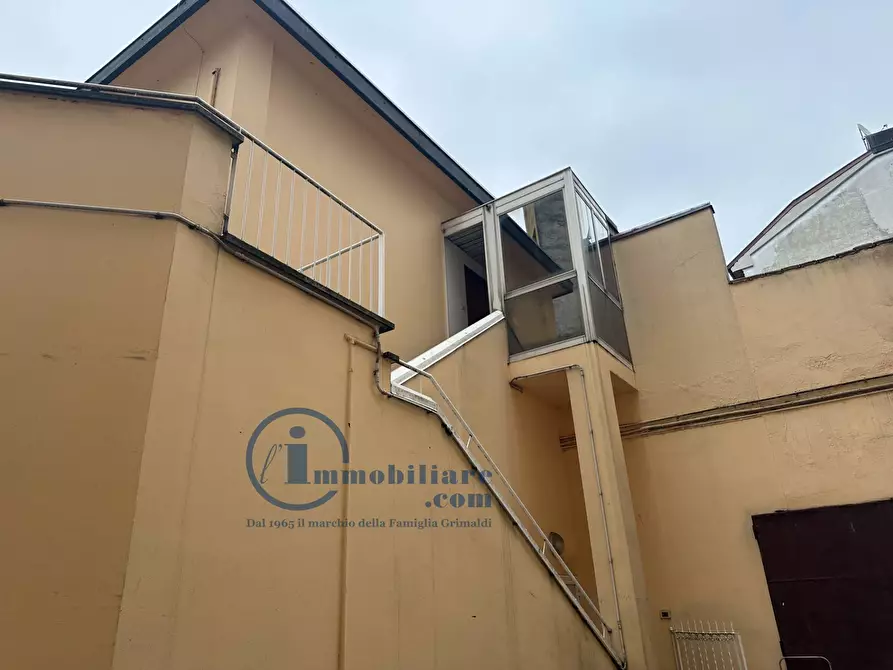 Immagine 21 di Laboratorio in affitto  in via cenisio a Milano