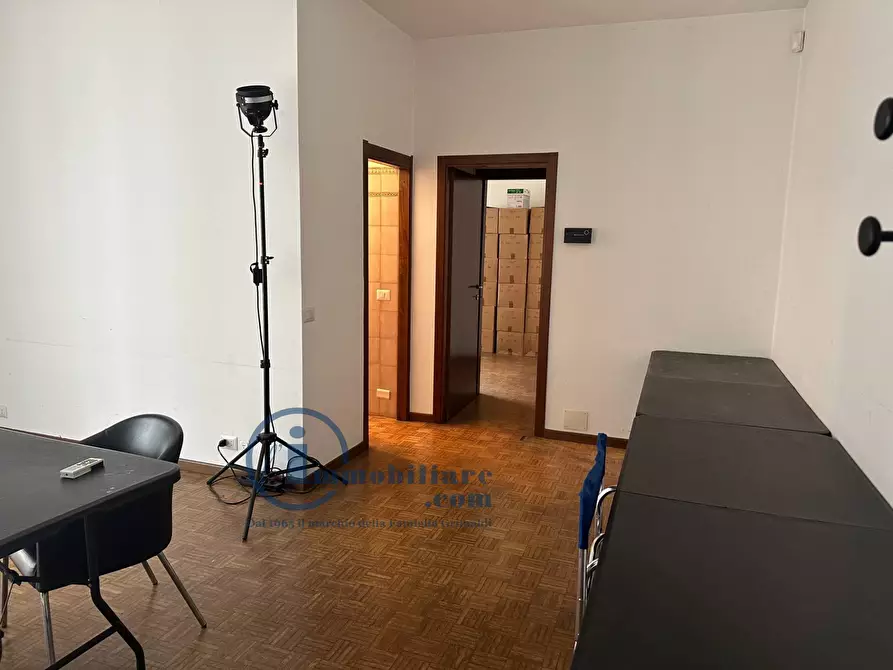 Immagine 24 di Laboratorio in affitto  in via cenisio a Milano