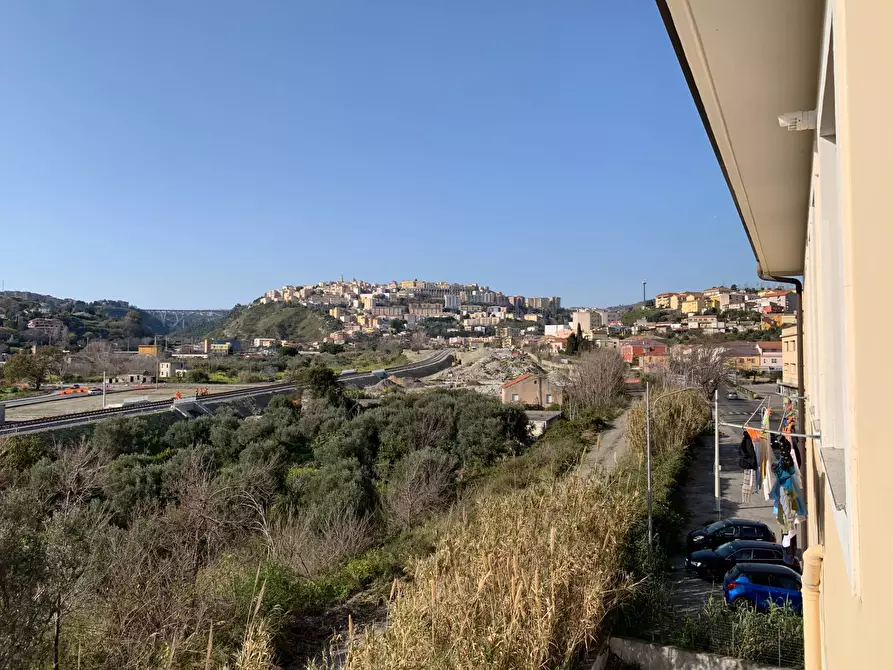 Immagine 2 di Appartamento in vendita  in Viale cassiodoro a Catanzaro