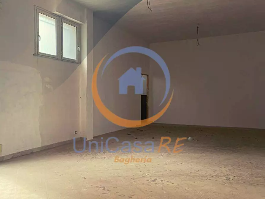 Immagine 2 di Locale commerciale in vendita  in Via la Masa a Bagheria