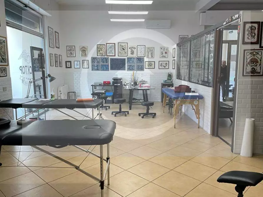 Immagine 4 di Locale commerciale in vendita  in Via Mangiacomo a Bagheria