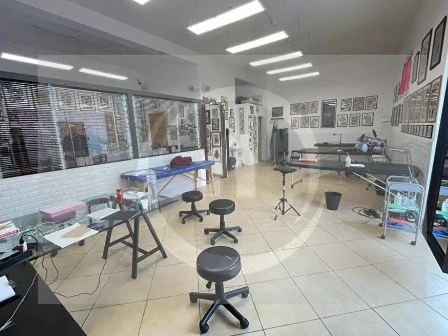 Immagine 6 di Locale commerciale in vendita  in Via Mangiacomo a Bagheria