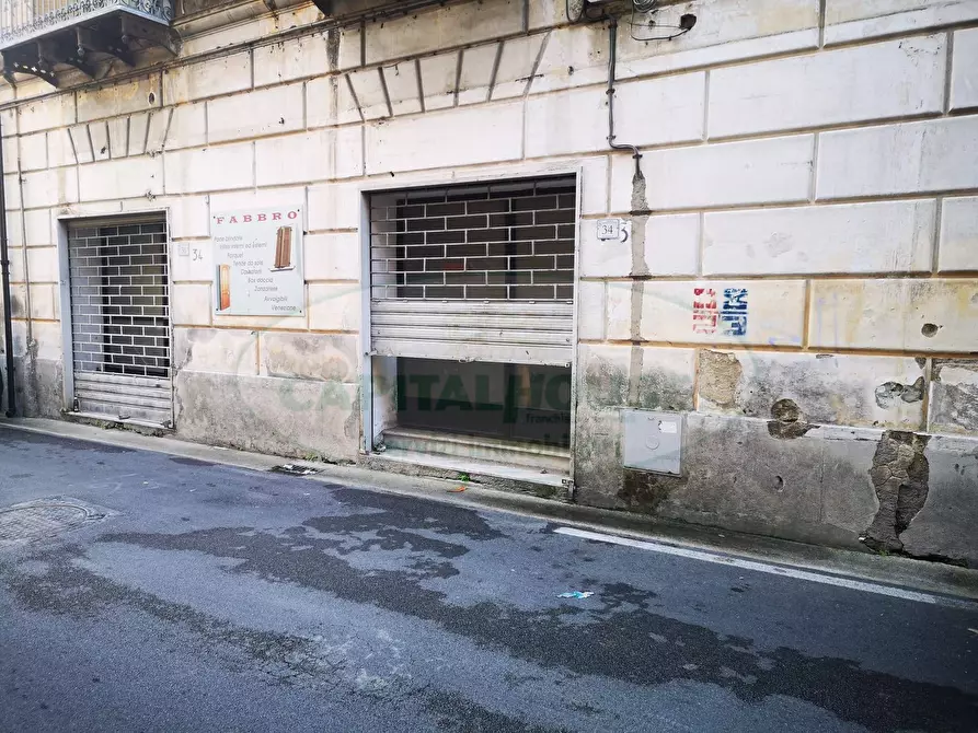Immagine 2 di Locale commerciale in affitto  a San Nicola La Strada