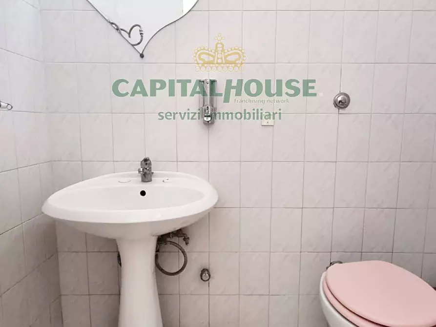 Immagine 9 di Locale commerciale in affitto  a Camposano