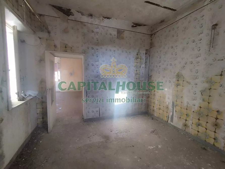 Immagine 12 di Casa indipendente in vendita  a Vitulazio