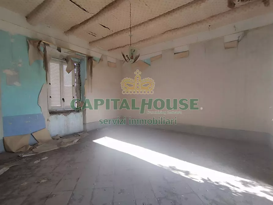 Immagine 14 di Casa indipendente in vendita  a Vitulazio