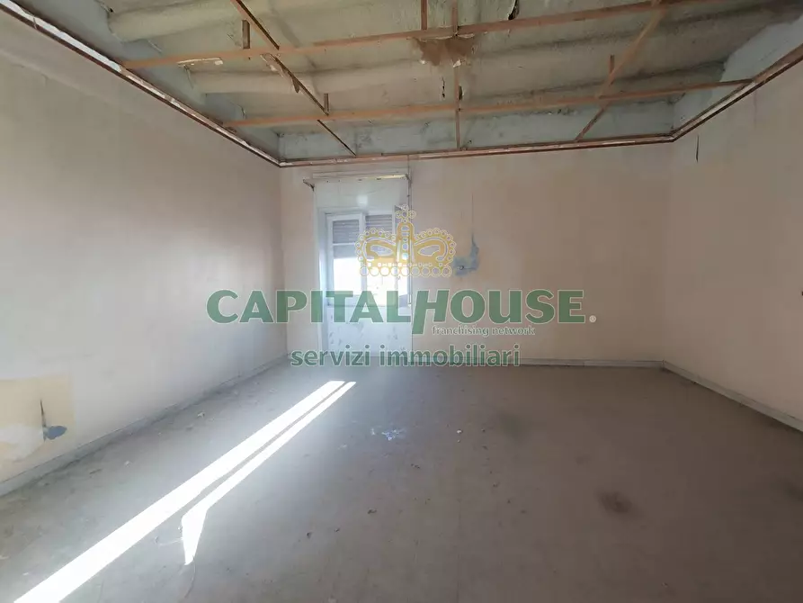 Immagine 18 di Casa indipendente in vendita  a Vitulazio