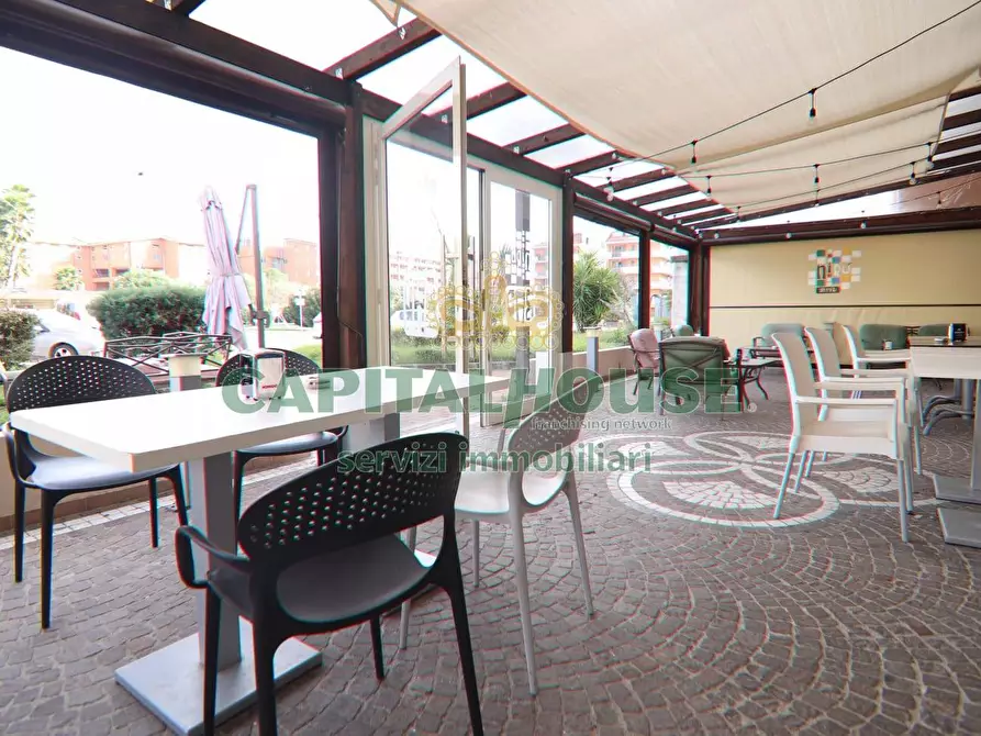 Immagine 3 di Attività commerciale in vendita  a San Nicola La Strada