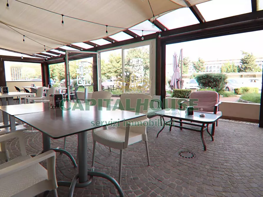 Immagine 2 di Attività commerciale in vendita  a San Nicola La Strada