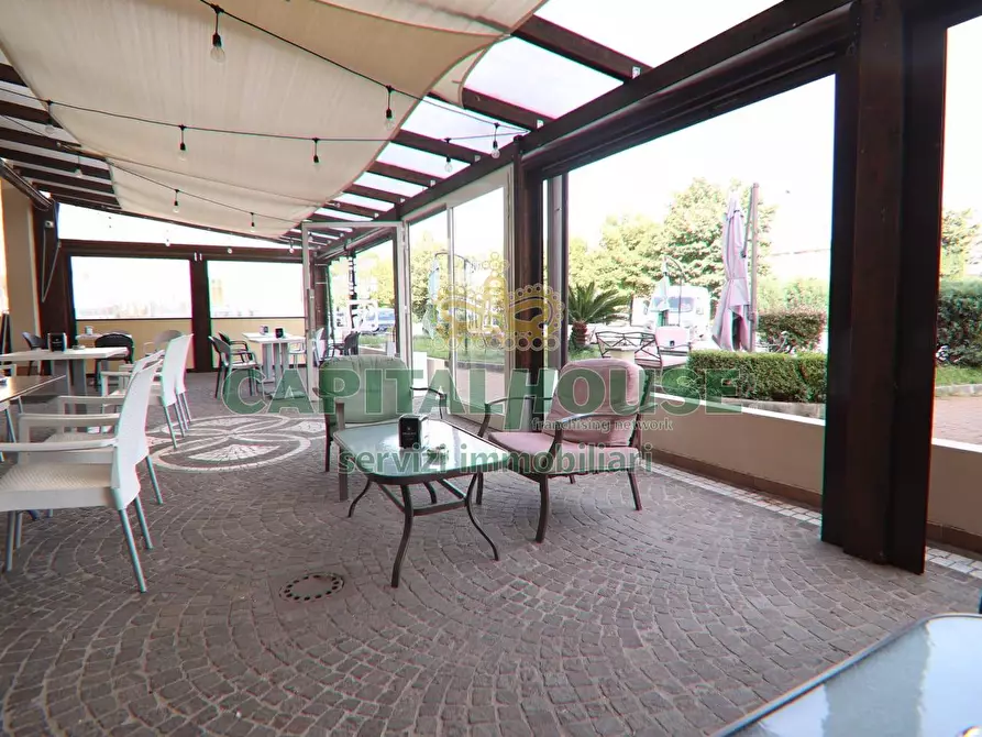 Immagine 5 di Attività commerciale in vendita  a San Nicola La Strada