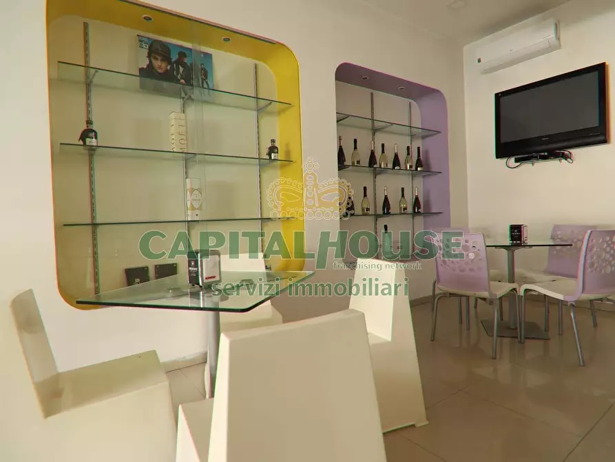Immagine 21 di Attività commerciale in vendita  a San Nicola La Strada