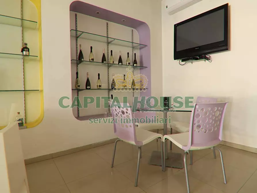 Immagine 22 di Attività commerciale in vendita  a San Nicola La Strada