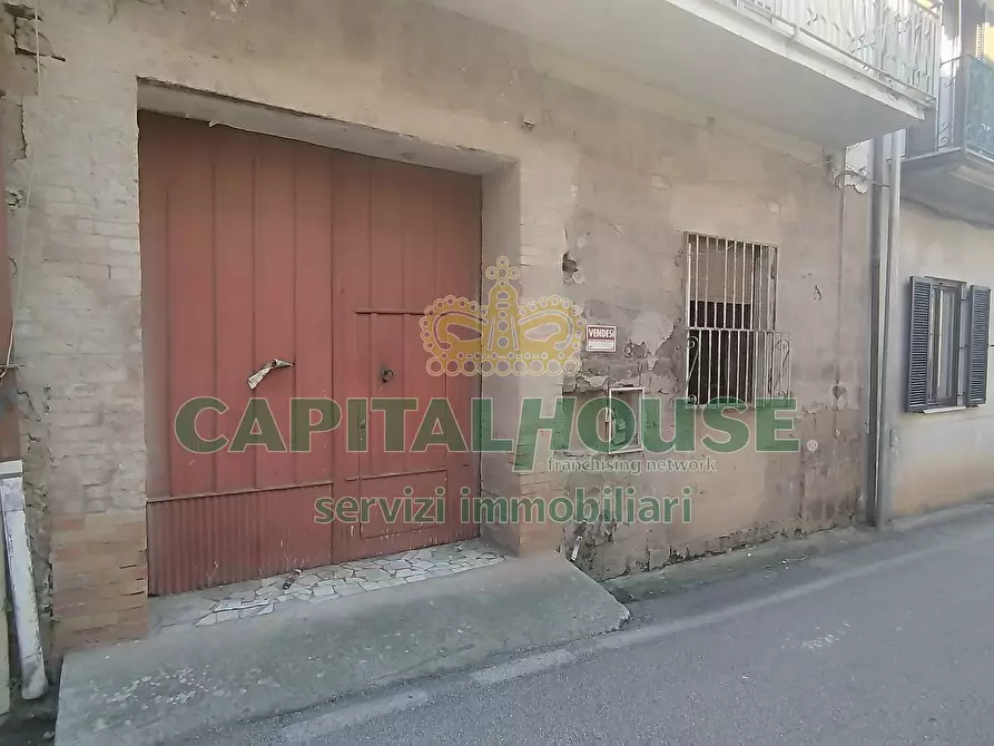 Immagine 1 di Casa indipendente in vendita  a Pignataro Maggiore