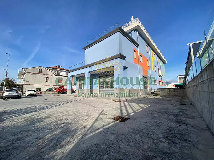 Immagine 2 di Locale commerciale in affitto  a Mercato San Severino