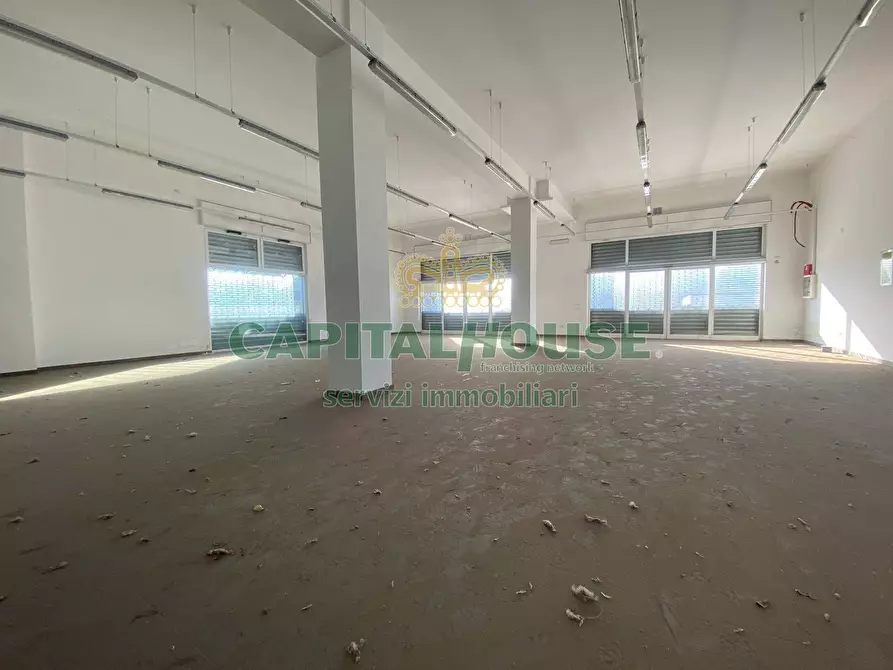 Immagine 4 di Locale commerciale in affitto  a Mercato San Severino