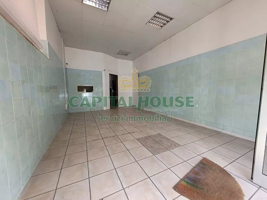 Immagine 3 di Locale commerciale in affitto  a Mercato San Severino