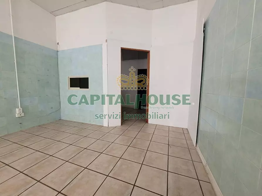 Immagine 5 di Locale commerciale in affitto  a Mercato San Severino