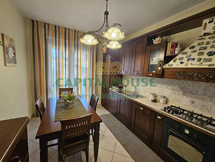 Immagine 21 di Appartamento in vendita  a Vitulazio