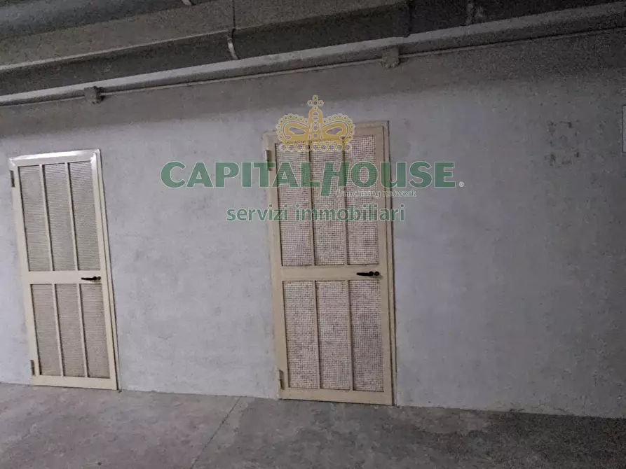 Immagine 22 di Appartamento in vendita  a Vitulazio