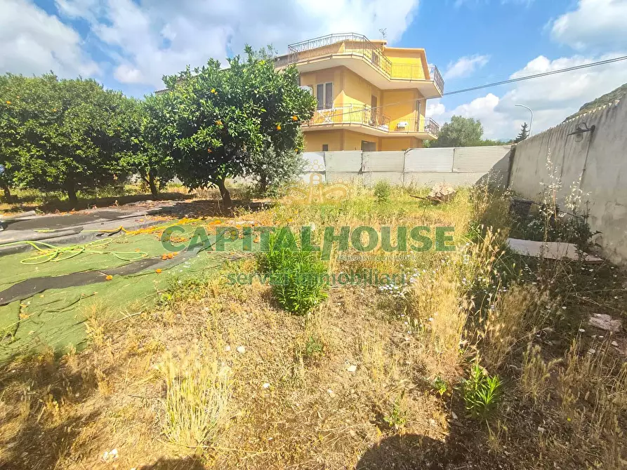 Immagine 1 di Terreno residenziale in vendita  a Capua