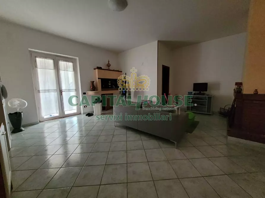 Immagine 8 di Villa in vendita  a Baronissi