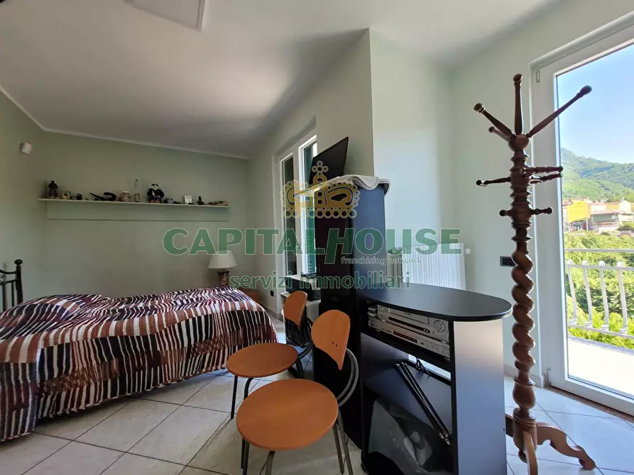 Immagine 17 di Villa in vendita  a Baronissi