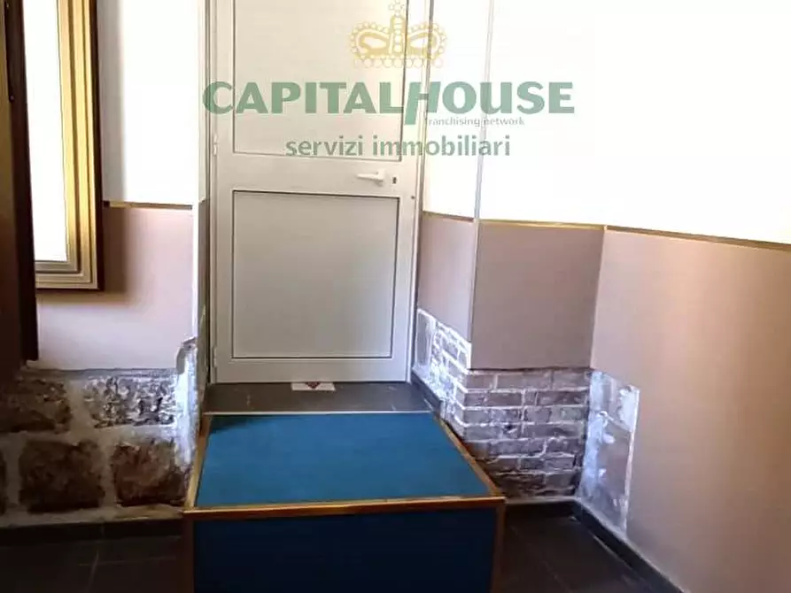 Immagine 20 di Locale commerciale in affitto  a Capua