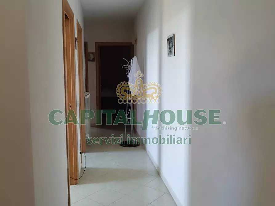 Immagine 15 di Appartamento in vendita  a Vitulazio