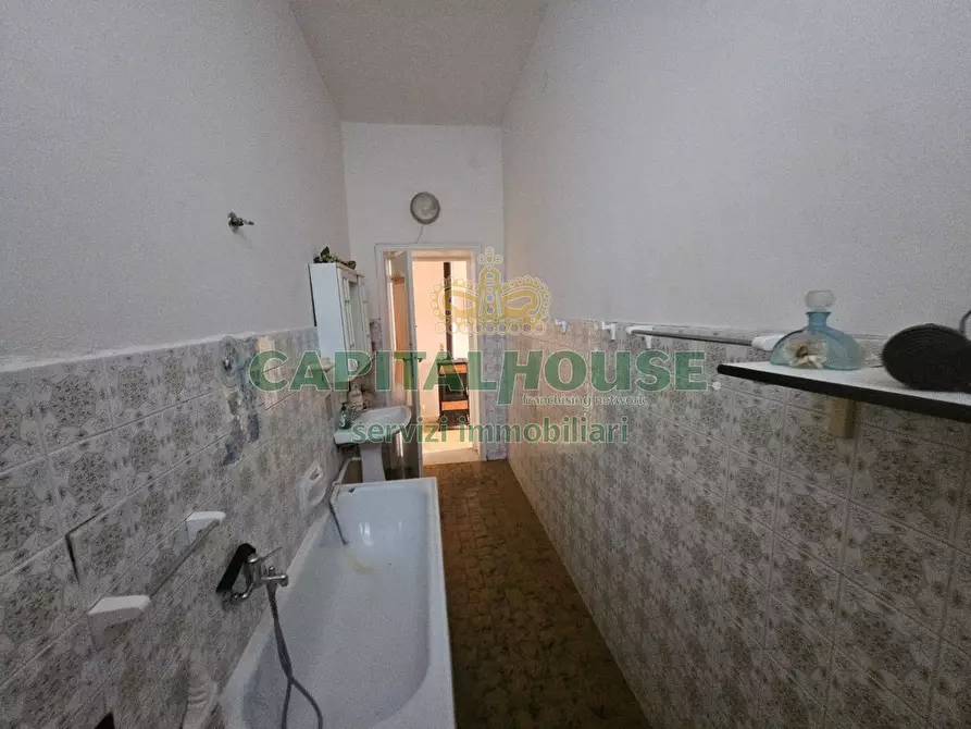 Immagine 14 di Villa in vendita  a Vitulazio