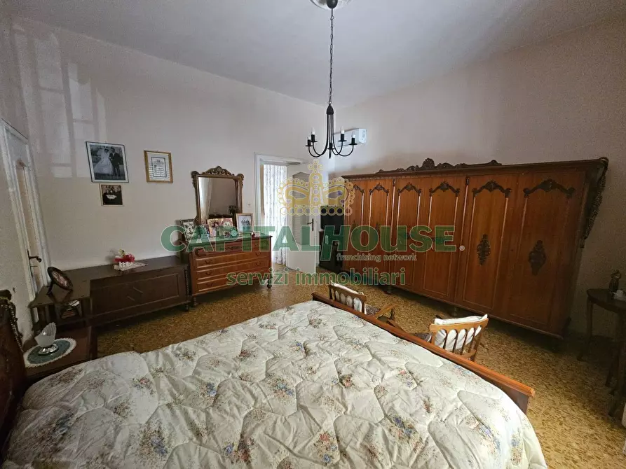Immagine 21 di Villa in vendita  a Vitulazio