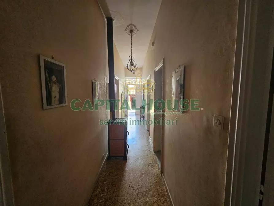 Immagine 23 di Villa in vendita  a Vitulazio