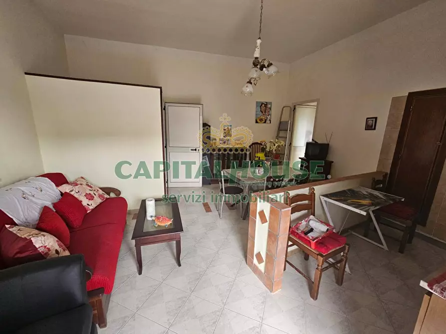 Immagine 10 di Casa semindipendente in vendita  a Vitulazio