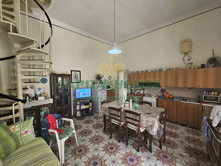 Immagine 3 di Casa semindipendente in vendita  a Vitulazio