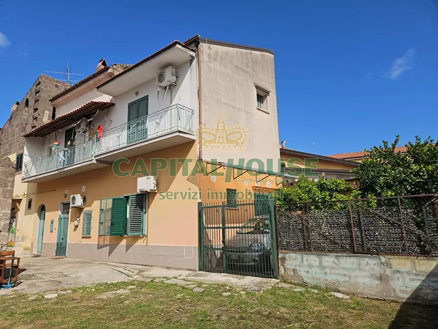 Immagine 5 di Casa semindipendente in vendita  a Vitulazio