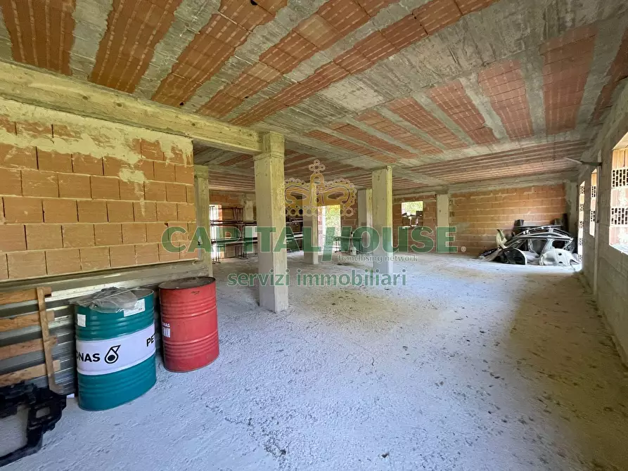 Immagine 21 di Villa in vendita  a Avella